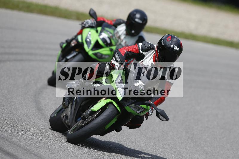 /Archiv-2024/29 12.06.2024 MOTO.CH Track Day ADR/Gruppe blau/Team